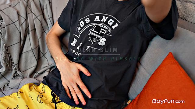 Dean Slim strips down and takes a hard cock