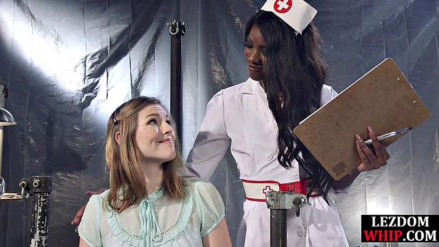 Horny ebony domina facesitting on lover