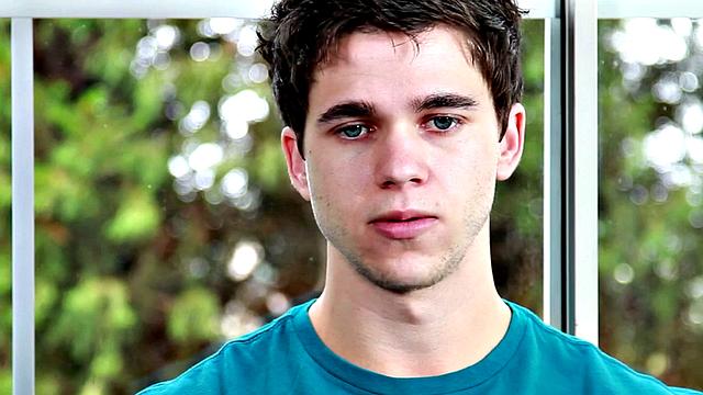 Bottom stud pounded in anal by perverted gay dude