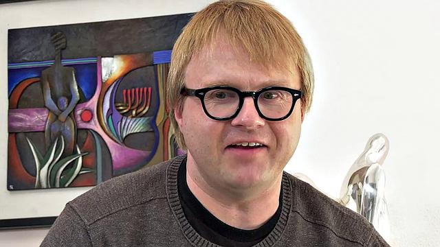 блондинка с большими сиськами трахается с айтишником на глазах у мужа