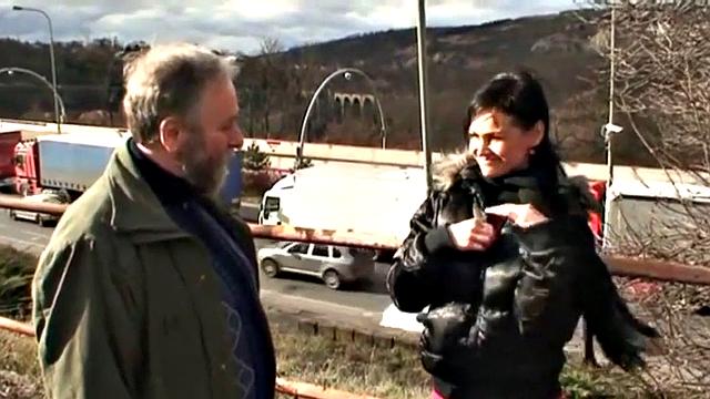 Smoking teen and old guy get it on outside