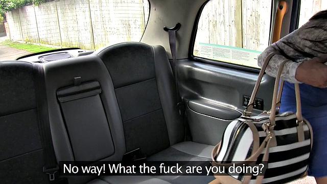 Хлоя Ловетт и Анджел устраивают лесбийский секс на заднем сиденье