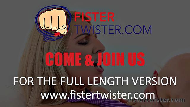 Fistertwister - Blonde Fisted