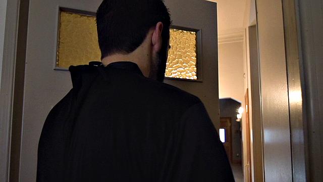 Beauty and the Priest E1