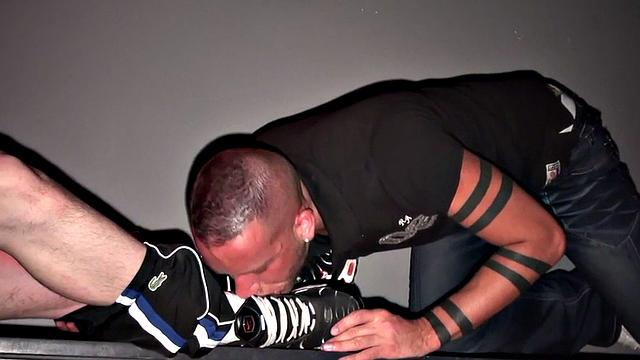 Sneakers fetish tattooed stud gets banged after BJ