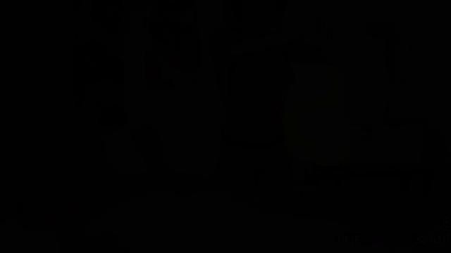 Greedy masseuse caught sucking