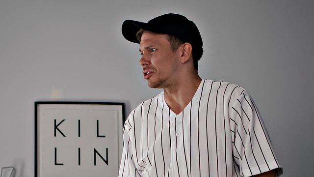 HETEROFLEXIBLE - Buddies Crush Daddy & Ethan Chase Argue About Who Has The Biggest Dick