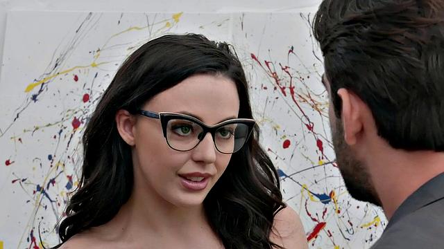 уитни райт трахается с логаном пирсом прямо в гостиной