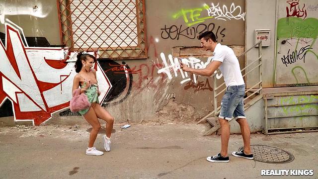 GeishaKyd устраивает дикий отсос в общественном месте, потом прыгает на член Tommy Cabrio дома и просит больше спермы на лицо.