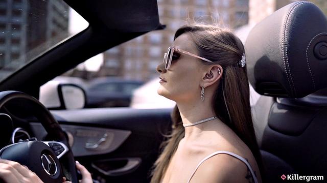 Смотри, как Honour May в кружевном белье глубоко отсасывает Raylan Franco и получает горячий кремпай от взрослого любовника.