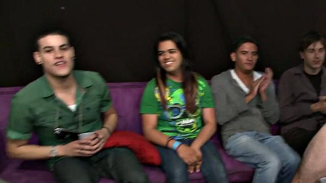 Amateur public giving head