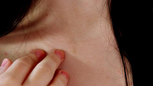 Sex-obsessed slim teen with puffy nipples and braces spreads wide