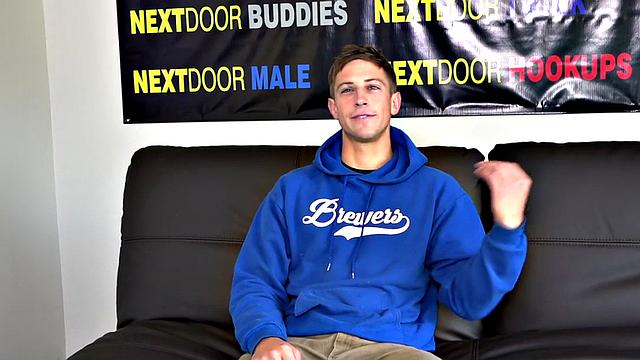 Sixpack jock solo masturbates at the casting