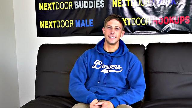 Sixpack jock solo masturbates at the casting