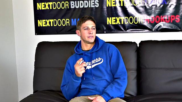 Sixpack jock solo masturbates at the casting