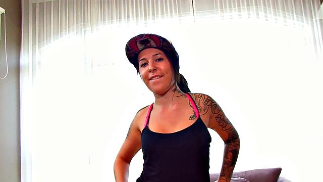 Vaneska Nikova Teen Sucking and Fucking