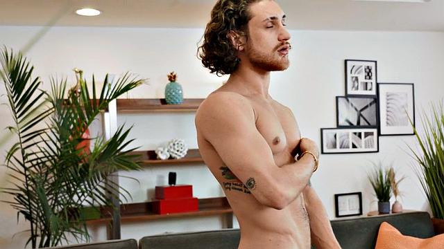 Solo inked eager jock wanks his cock with pleasure