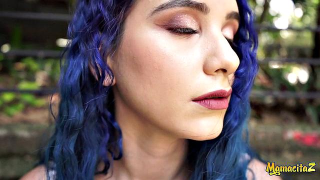 Мин Галилея сосет член Логану Саламанке и получает глубокий трах в первой съемке с порнозвездой.