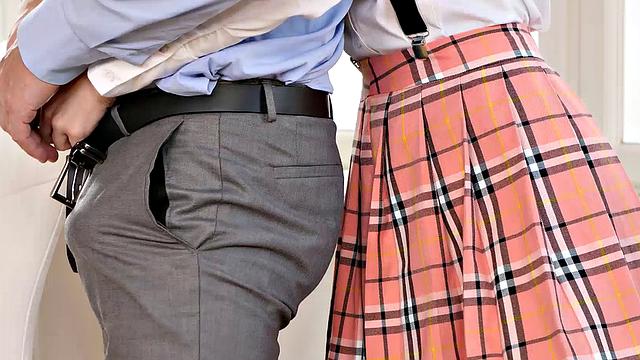 RIM4K. Shopaholic believes rimming will calm the angry husband