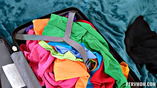 Зрелая пара пробует анальный секс и глубокий минет перед камерой.