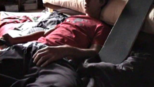 Jayden Parks his skateboard and lies down in front of the camera to begin his jerk off. Getting to his favorite spot, he begins rubbing himself, before releasing his hard dick.