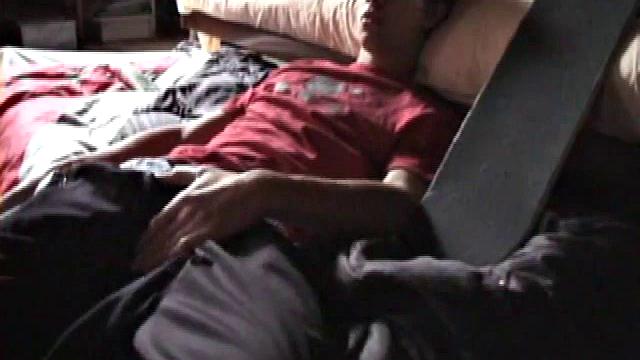 Jayden Parks his skateboard and lies down in front of the camera to begin his jerk off. Getting to his favorite spot, he begins rubbing himself, before releasing his hard dick.