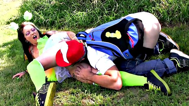 Cosplay Lily Fatale is a Naughty Pokemon