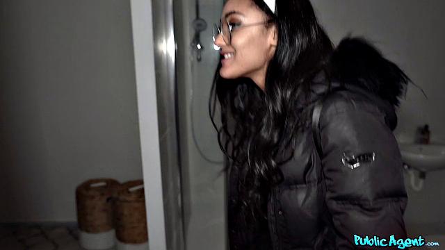 Fuck me on the Machine