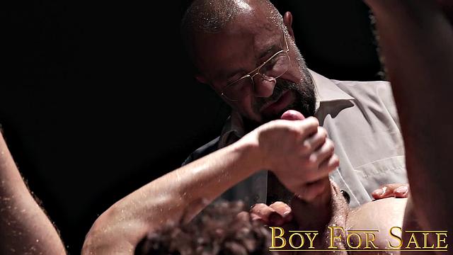 THE BOY CANYON Chapter 1 - Grooming