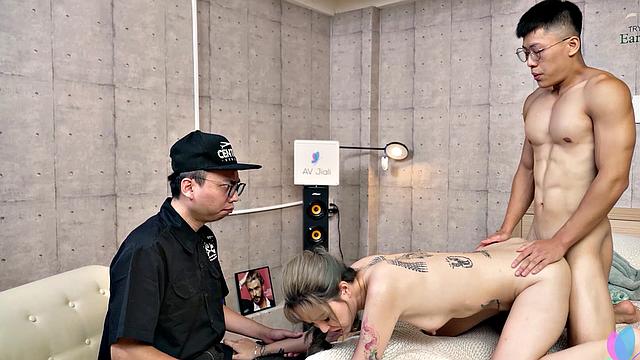 Cuckold Challenge For 100,000 Yuan Prize With Bad Girlfriend