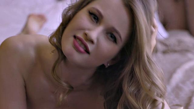 Lingerie babe with natural tits seducing on bed