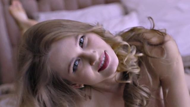 Lingerie babe with natural tits seducing on bed