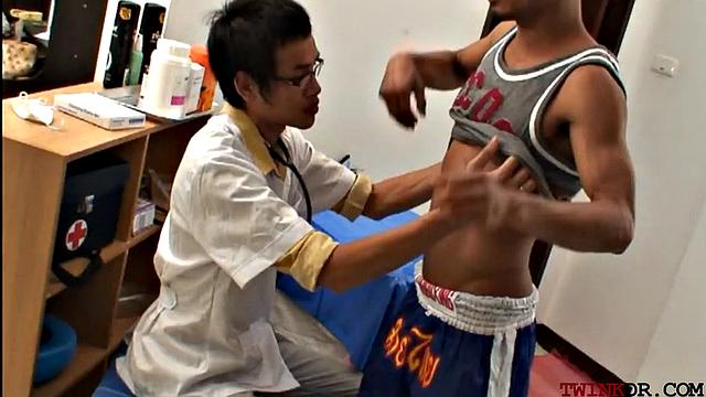 Ripped asian barebacked by doctor