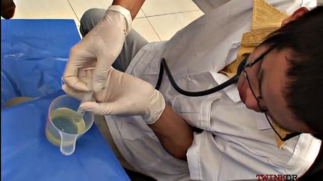 Ripped asian barebacked by doctor