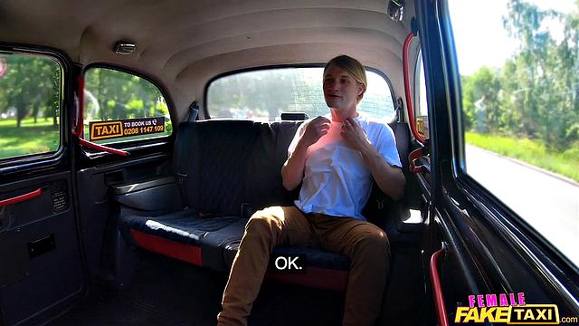Зрелая таксистка усаживает молодого врача на член в салоне авто от первого лица с Billie Star и Robi Dane