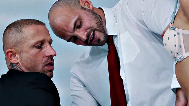 Babe sucks boyfriend in this erotic threesome