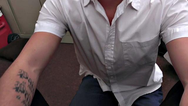 Black top fucks white crack of BJ stud in office