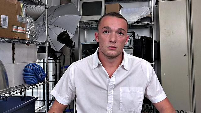 Black top fucks white crack of BJ stud in office