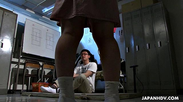 Sayaka Aishiro offers a guy his sexual experience
