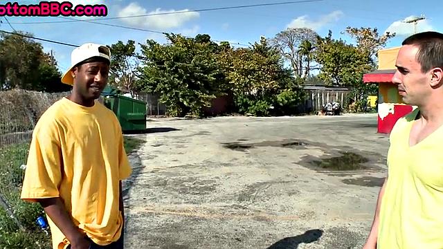 Outdoor sex with ebony straight