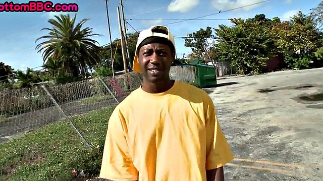 Outdoor sex with ebony straight