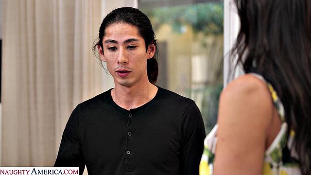 Big tit Milf Reagan Foxx burns off calories by banging her son's athletic friend