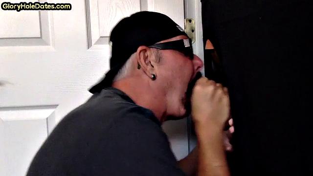 Gloryhole mature DILF sucking and wanking in duo