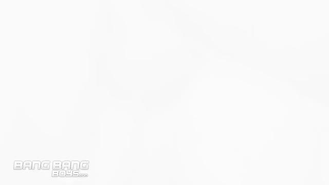 Marcelo Mastro BareBangs