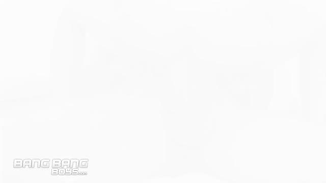 Marcelo Mastro BareBangs