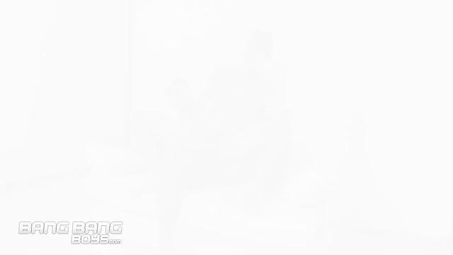 Marcelo Mastro BareBangs