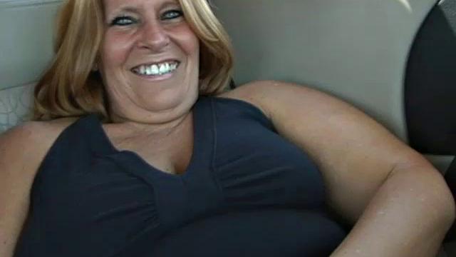 Fat Mature Leighann Seduces a Younger Guy