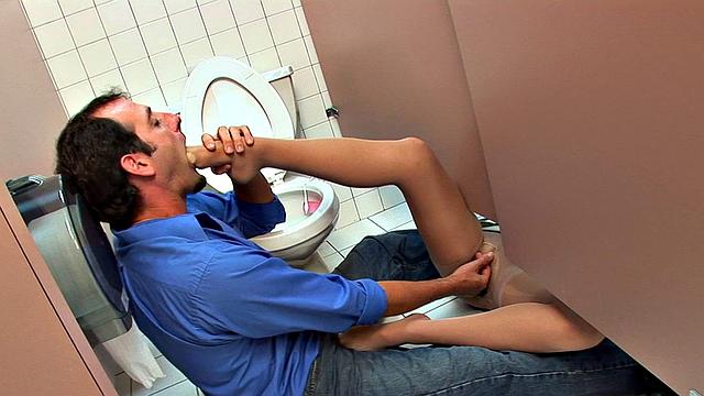 Office Footplay