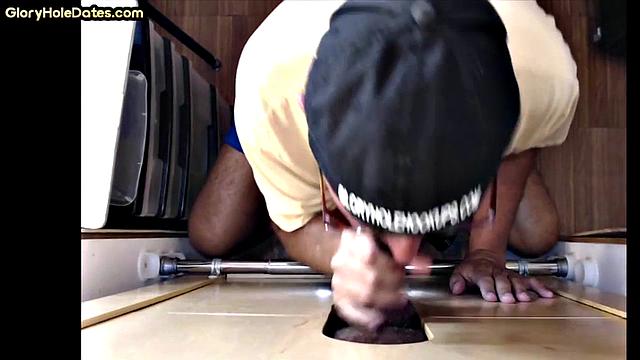 Gloryhole DILF sucks cock at home in homemade oral