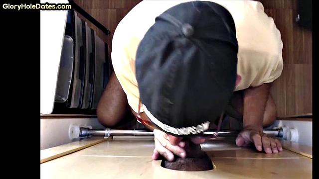 Gloryhole DILF sucks cock at home in homemade oral